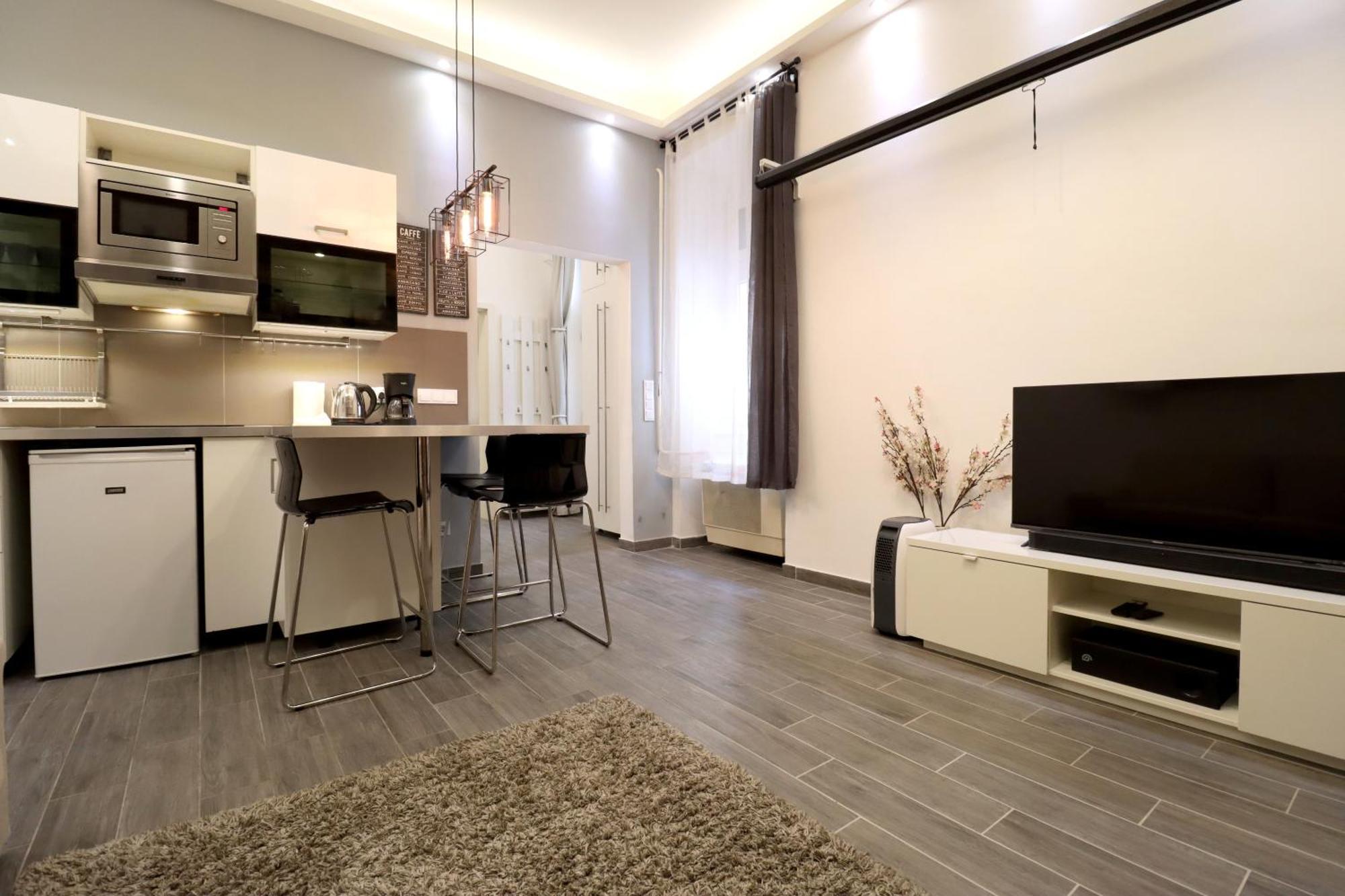 Klauzal 10 Apartamento Budapeste Exterior foto
